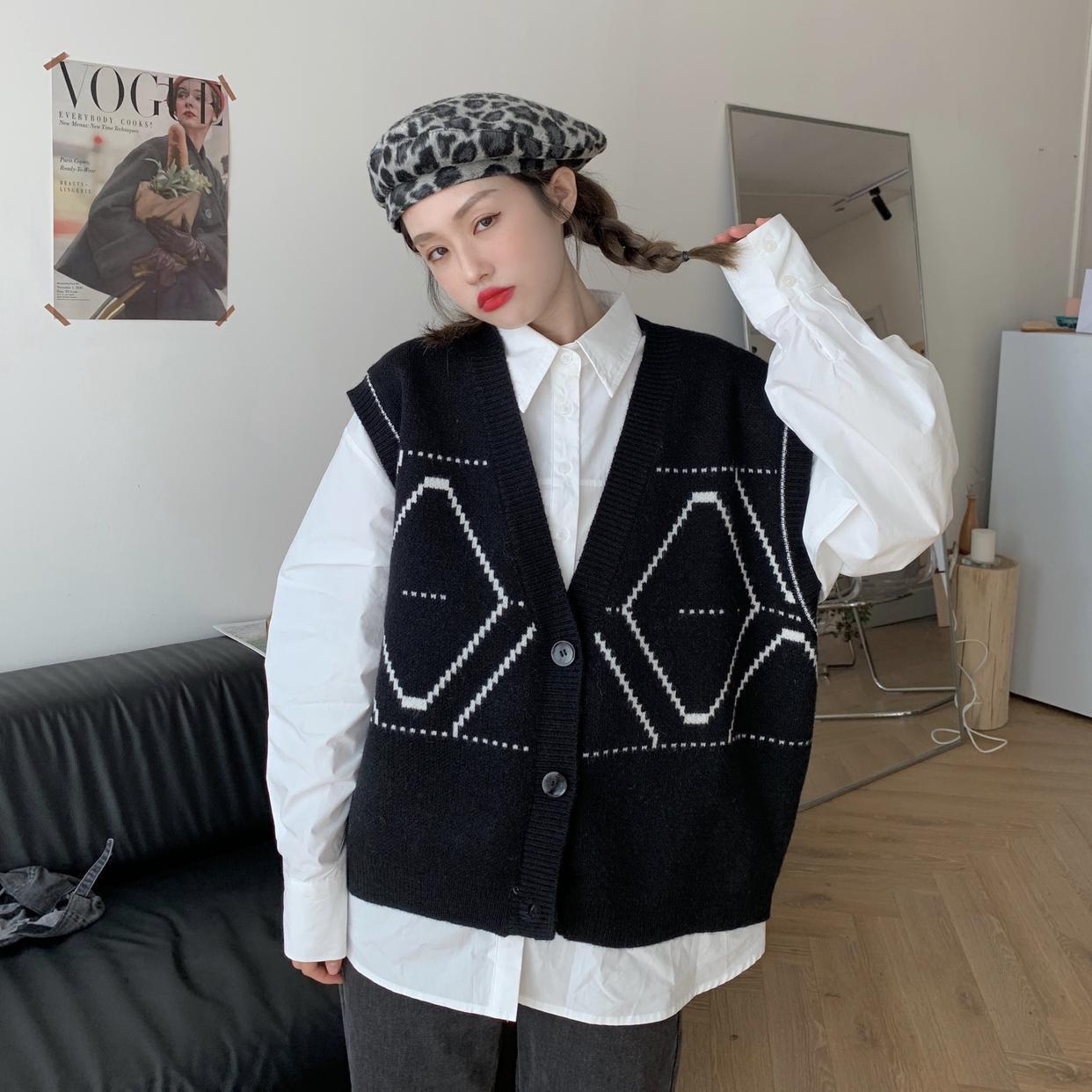 【送料無料】レディース ベスト ニット 前開き ボタン Vネック 大人可愛い ママコーデ