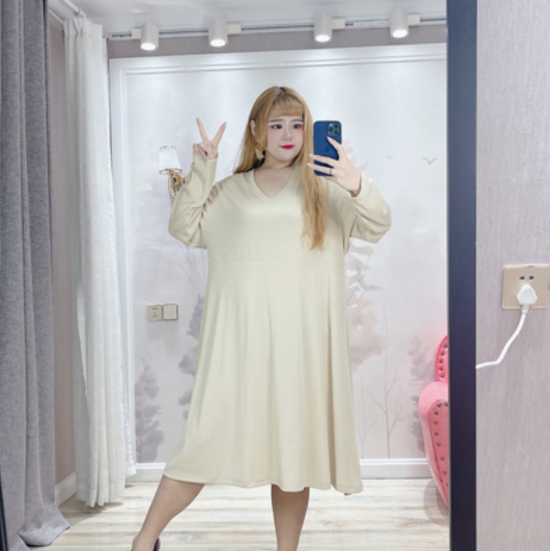ワンピース デート フレアワンピース 袖あり 長袖 かわいい 大人可愛い きれいめ シンプル カジュアル 大人 上品 おしゃれ お洒落 主役級 存在感 春 秋 10代 20代 30代 レディース