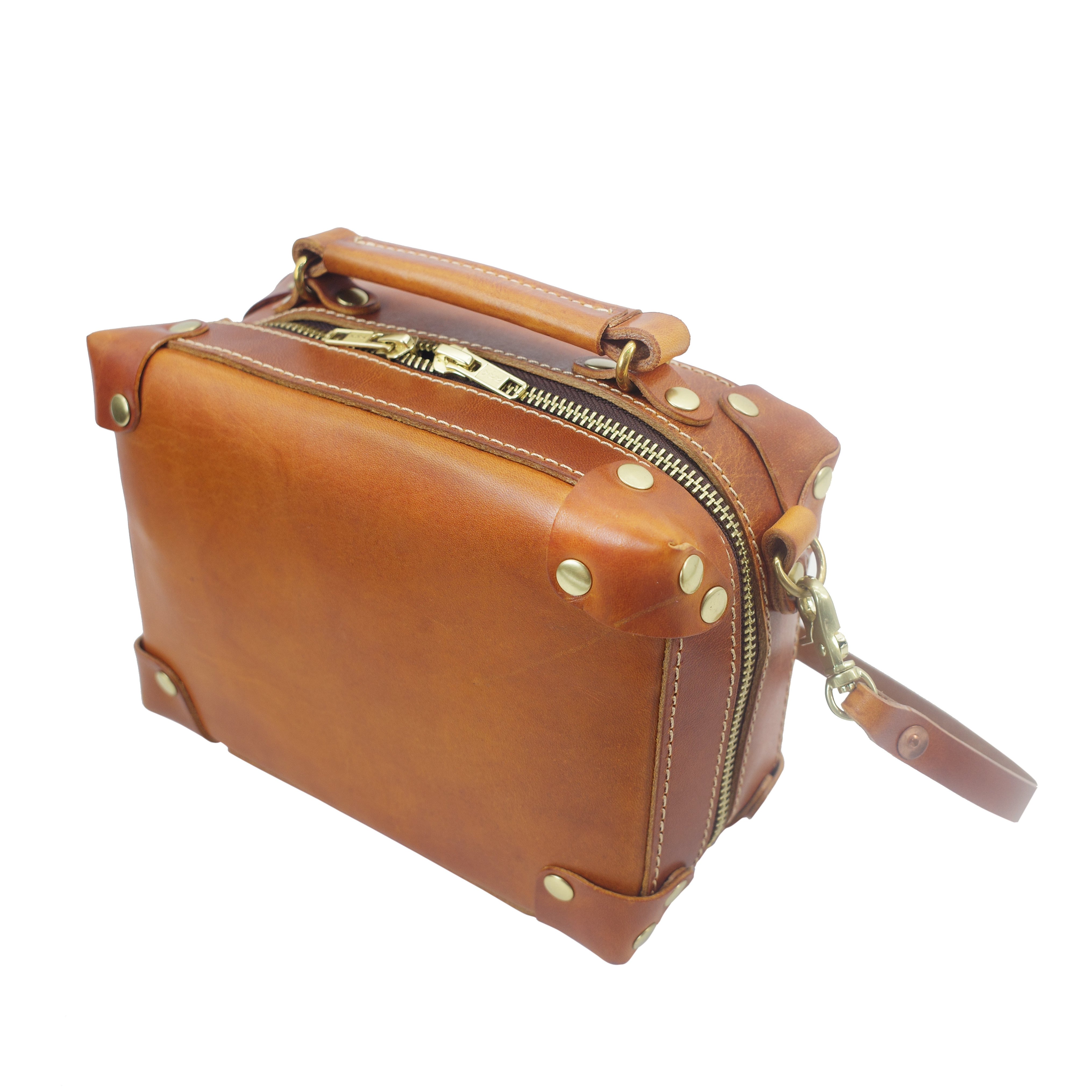 手作業の本革ミニレトロ英倫キャリーケースリベットケース小さなスクエアバッグ女性のバッグ