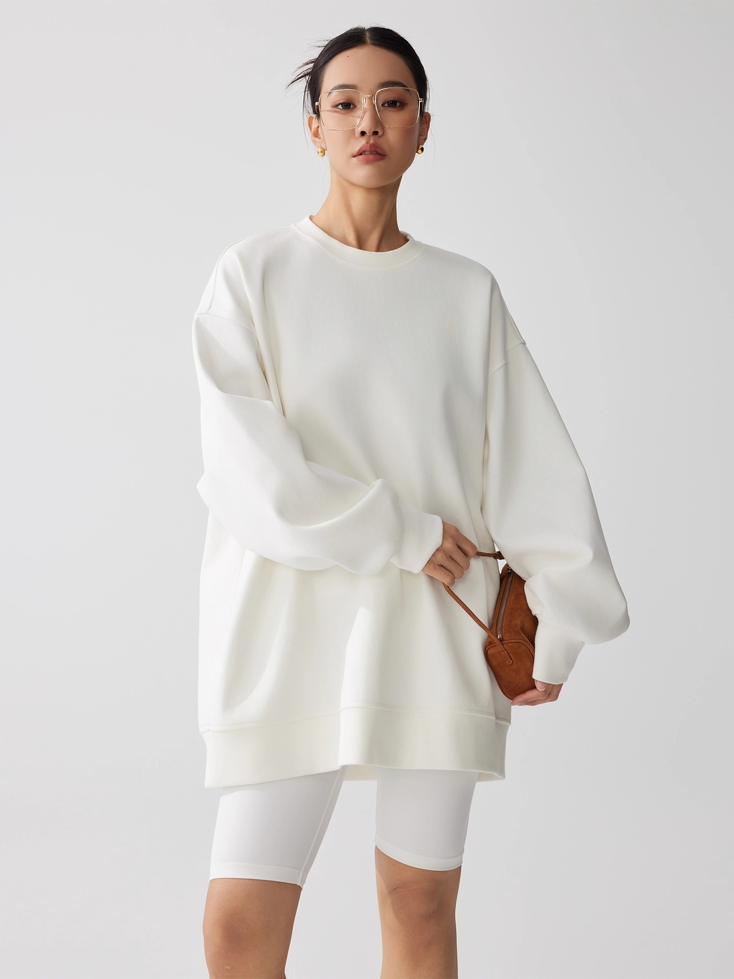 レディース トップス プルオーバー スウェット ミディアム 長袖 Uネック ラウンドネック ストレート オーバーサイズ 中厚手 大人可愛い きれいめ シンプル 上品 おしゃれ こなれ感 ラフ クール