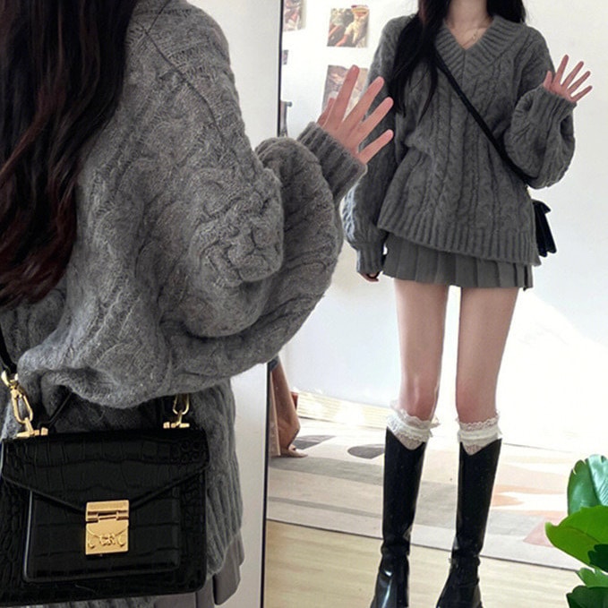 レディース トップス ニット セーター プルオーバー ウール 普通丈 レギュラー丈 ドロップショルダー 萌袖 Vネック ストレート フェミニン リブ ケーブルニット 伸縮性 大人可愛い シンプル