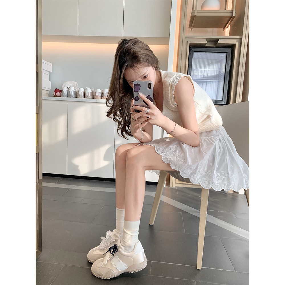 Cowhidesu Yinyin 7cmバージョンを強化したマーシングを備えたクレセントパールレースの靴ひもスポーツカジュアルシューズ