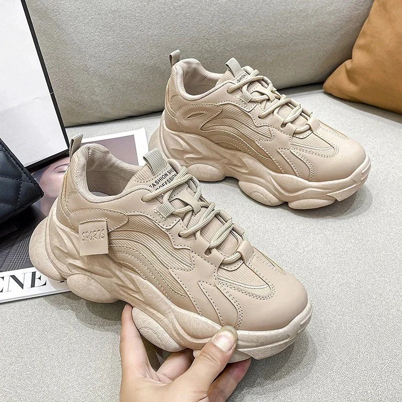 スニーカー秋の新しい学生トレーナー女性カジュアルシューズ