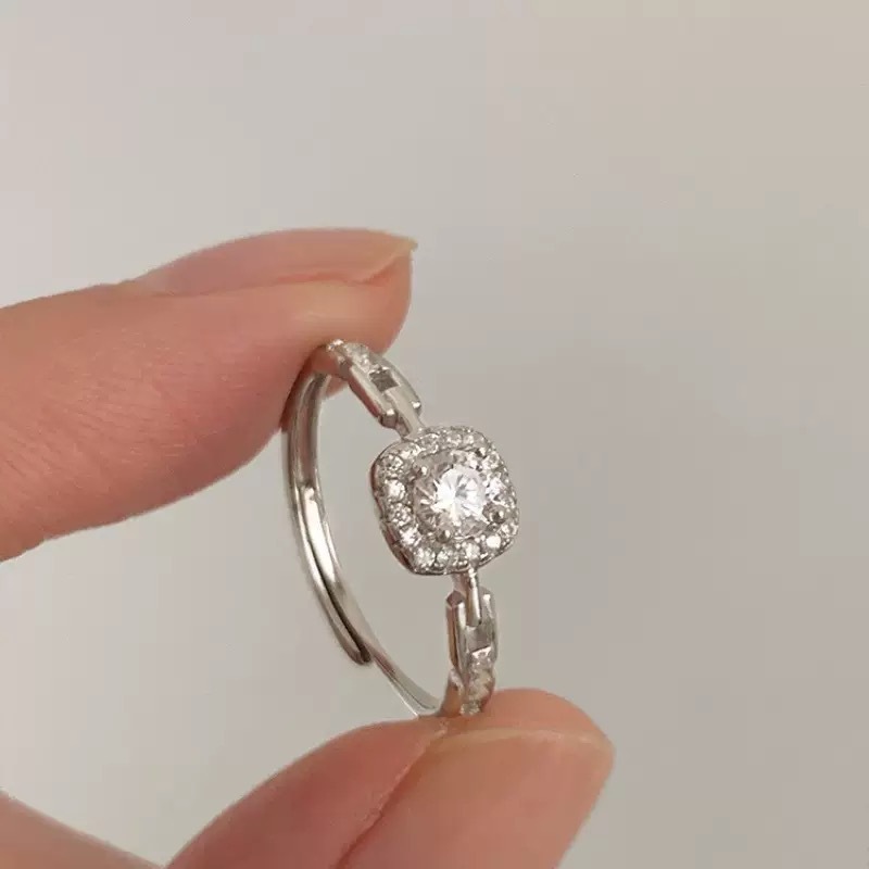 【1点ご購入 で10点プレゼントいたします】純銀角砂糖の指輪女性らしさ高級感のある指輪