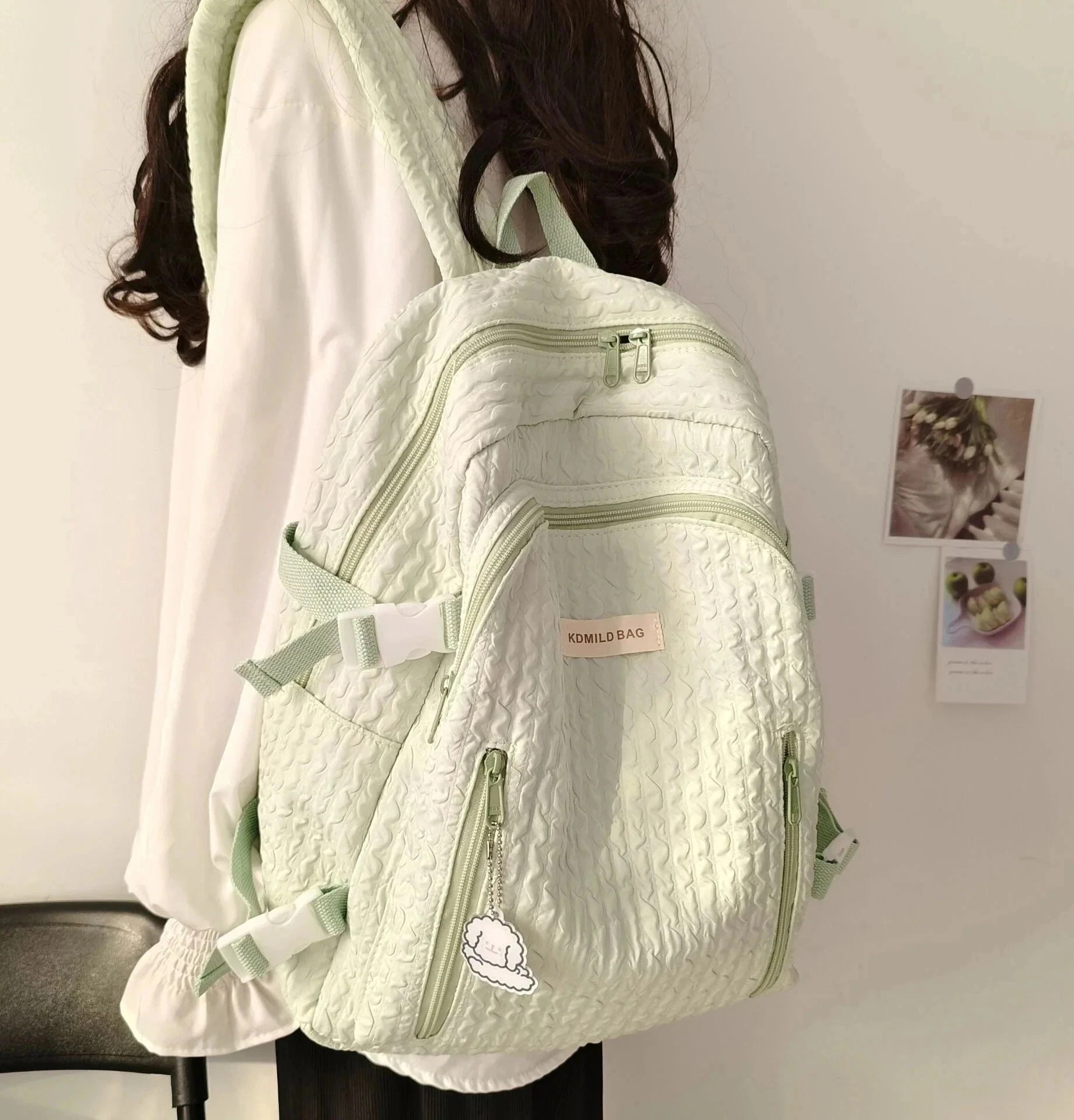 バッグリュックデイパック可愛い ショルダーバッグキャリーバッグバックパック リュック カジュアル 学生 バックパック