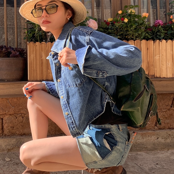 アウター ジャケット デニムジャケット ショート丈 長袖 角襟 胸ポケット デニム かわいい 大人可愛い きれいめ シンプル 上品 おしゃれ かっこいい カジュアル レトロ きちんと こなれ感 個性的