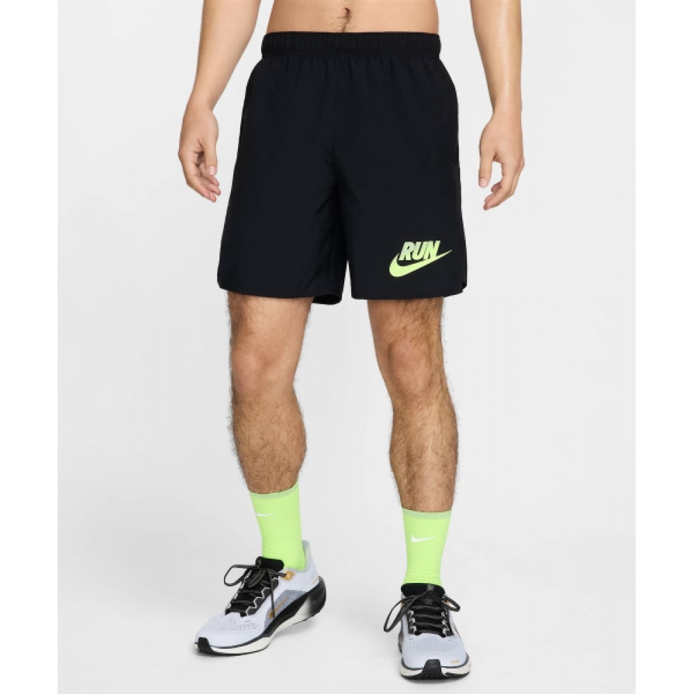 ナイキチャレンジャーランエナジードライフィット 7インチ裏地なしランニングショーツ M-ブラック:ベリーボルト/HJ3567-010