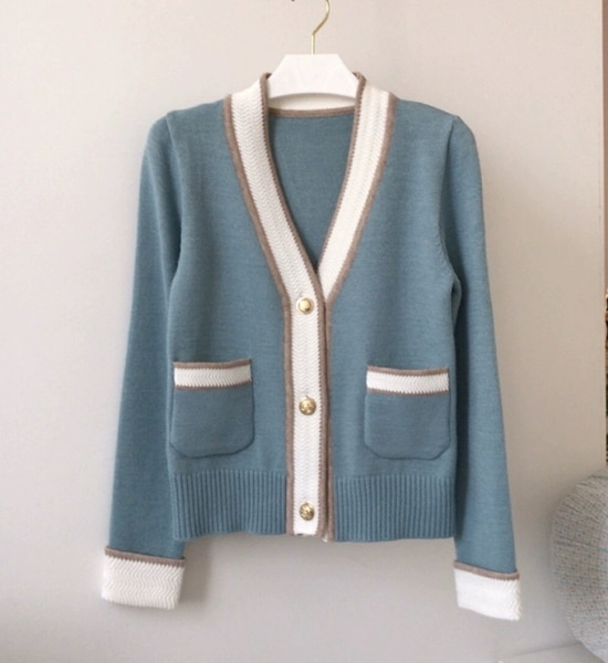 レディース ニット カーディガン ミドル丈 長袖 襟なし フェミニン ポケット 前開き かわいい 大人可愛い きれいめ カジュアル 上品 おしゃれ こなれ感 クール エレガント キュート シック