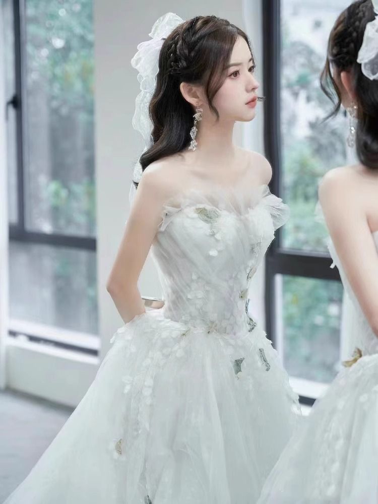 女性用ホワイトイブニングドレス2024スーパー誕生日成人式プリンセス風ウェディングドレス