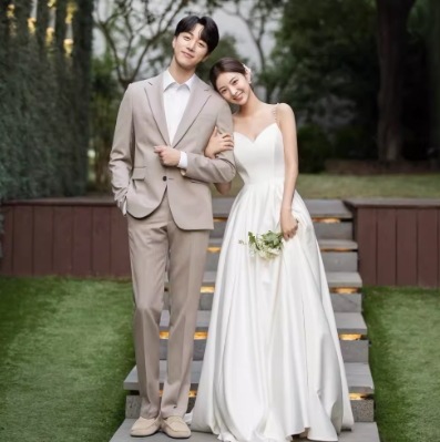 ドレス ワンピース ウェディング パーティー 結婚式 二次会 披露宴 演奏会 発表会 ステージ フォーマル キャバ 衣装 演劇 クラブ マキシ ノースリーブ Vネック 細身 セミフレア レース