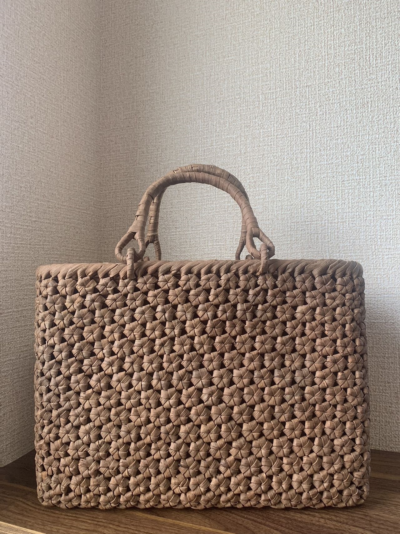 国産山葡萄 山葡萄かごバッグ 手作り 籠バッグ 花編み 内布あり チャーム付き 和服バッグ ゆかたバッグ レディースバッグ (約)幅34本体高さ22マチ10cm