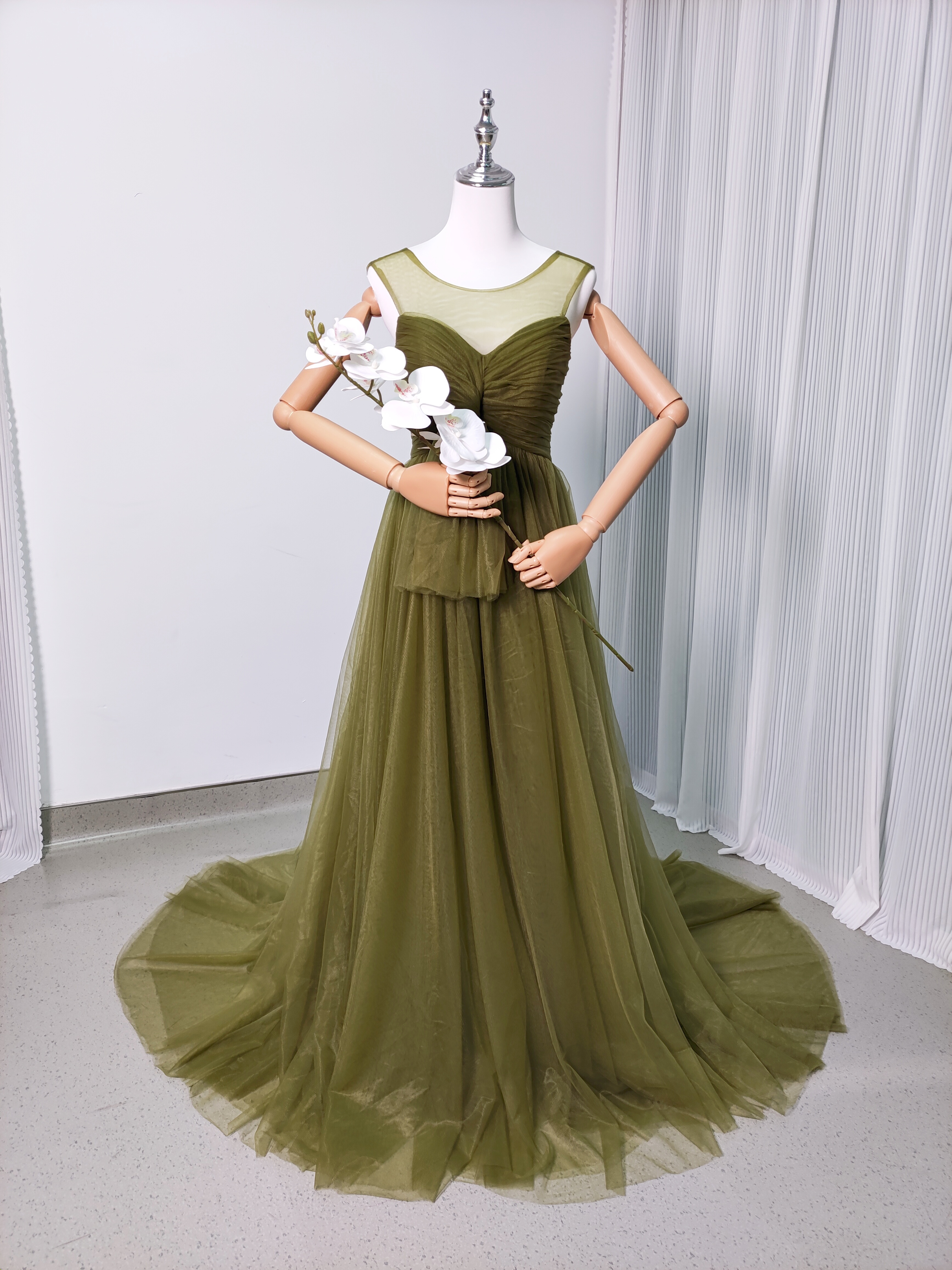 エレガント カラードレス ノースリーブ 編み上げ ソフトチュール リボン 背中見せ 前撮り