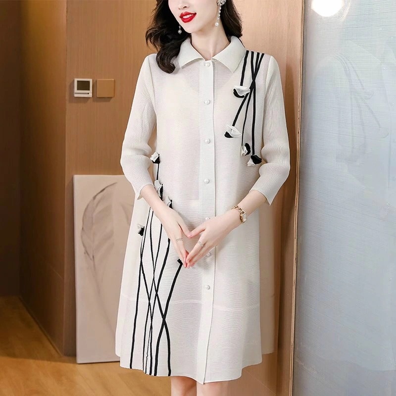 シャツワンピース ホワイト ピンク 大人かわいい 秋 長袖 50代 ワンピース 美人 レディース 華やか 立体的 パープル 花 膝丈 40代 大きいサイズ ブラック Aラインワンピース 30代 上品