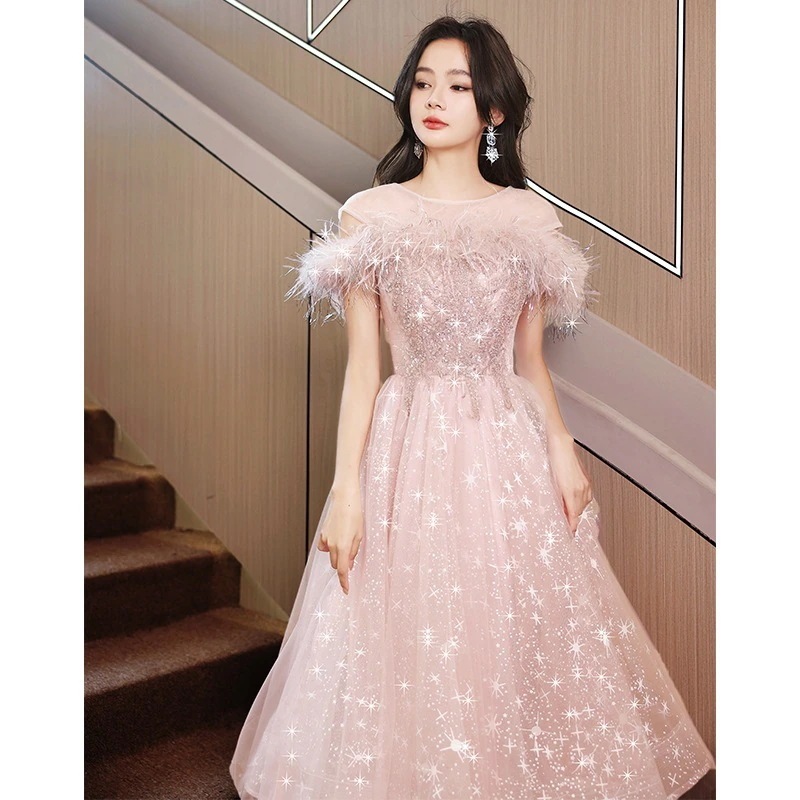 女性のためのイブニングドレス春の光の高級ハイエンドピンクのウェディングドレスアートテストホスト18歳の女の子成人式星空プリンセスドレス