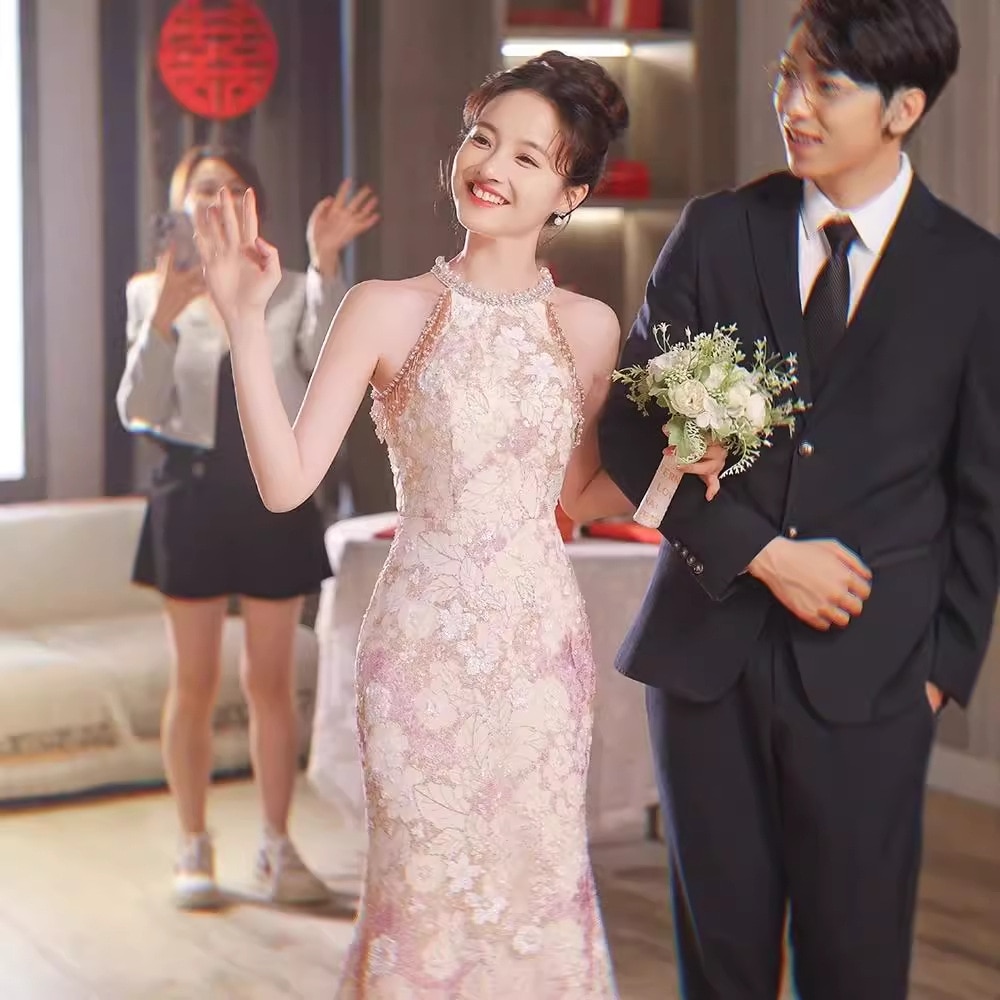 魚尾敬酒服花嫁2025ノースリーブ首かけレース結婚タキシード気品婚約ワンピース 7,556円