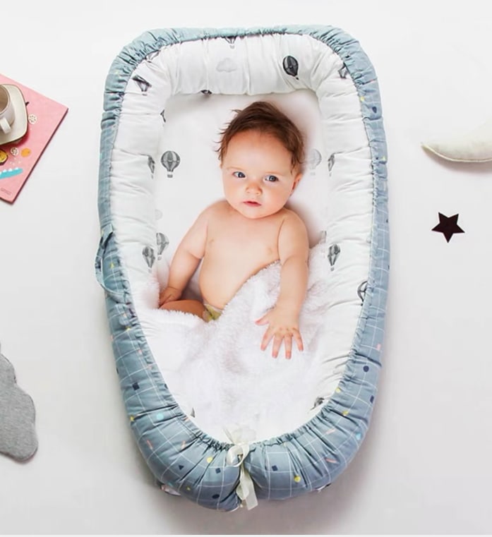 ベビーベッド 柔らかい 寝返り防止 新生児ベッド 両面仕様 オムツ換え ベッドガード 枕おまけ！ 赤ちゃん 持ち運びやす