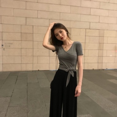 タイトTシャツ グレー レッド ブラック ホワイト トップス Tシャツ スリム 細身 ストレート 4,896円