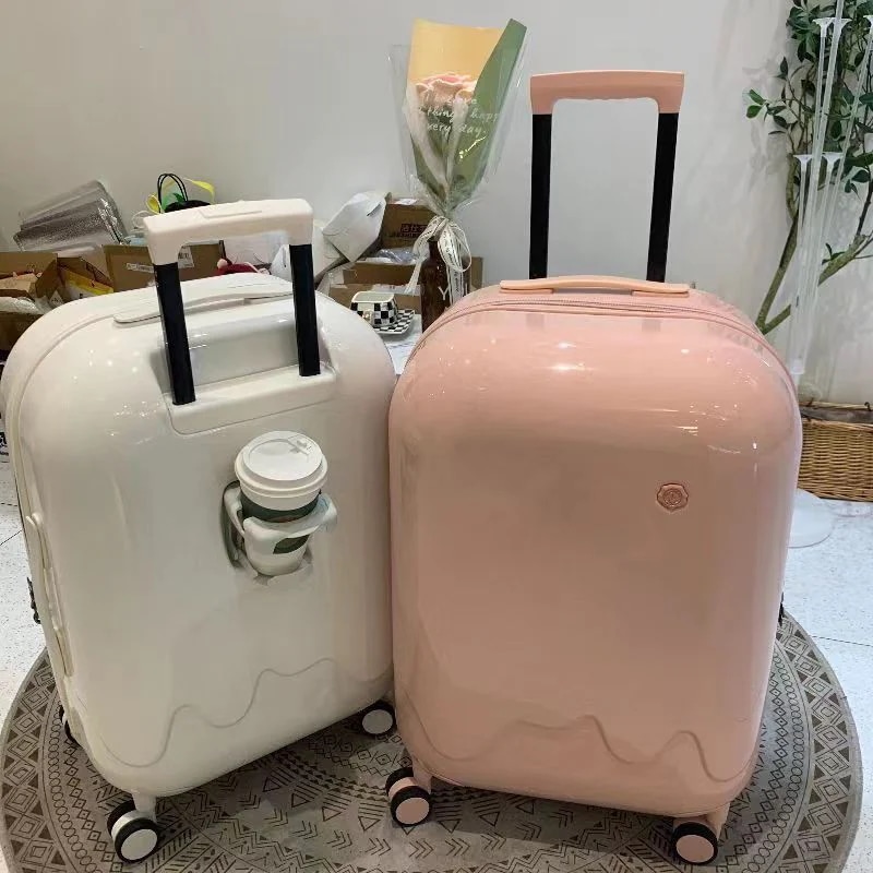2026新作 男女兼用 学生向け ストロベリー柄 スーツケース20 インチ機内持ち込み 26 インチ旅行用 頑丈耐用 ロック機能付き キャリーケース sサイズ