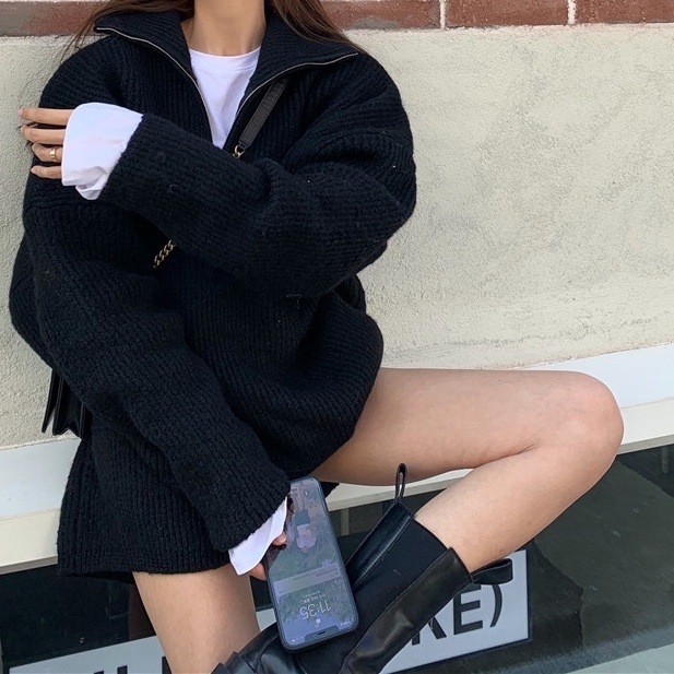 ３色 トップス ニット セーター チュニック レディース 秋冬 カジュアル ゆったり 長袖 ひざ丈 長袖 ボリューム袖 萌袖 ハイネック BIGシルエット 色展開 ホワイト ブラック グレー ワンサイ