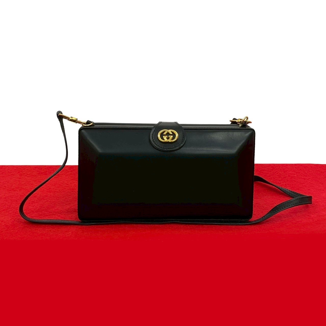 ヴィンテージ GG ロゴ 金具ショルダーバッグ レザー ブラック 34897 44,100円