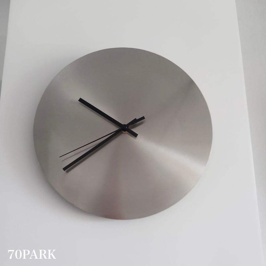 ステンレス ラウンド 壁掛け時計 静音 シルバー おしゃれ 韓国インテリア 韓国雑貨 韓国っぽ インテリア雑貨 韓国 7,453円