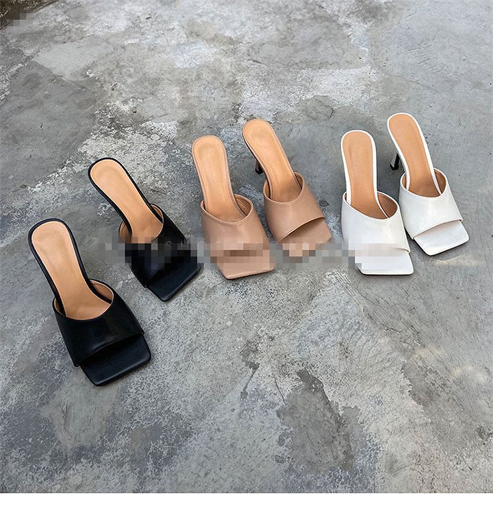 クーポン使用可能 シーサイド サンダル 女性 夏 アウトドア お出かけ 新しい ハイヒール スリッパ ファッション 気質 スクエアトゥ 百掛け オープントゥ