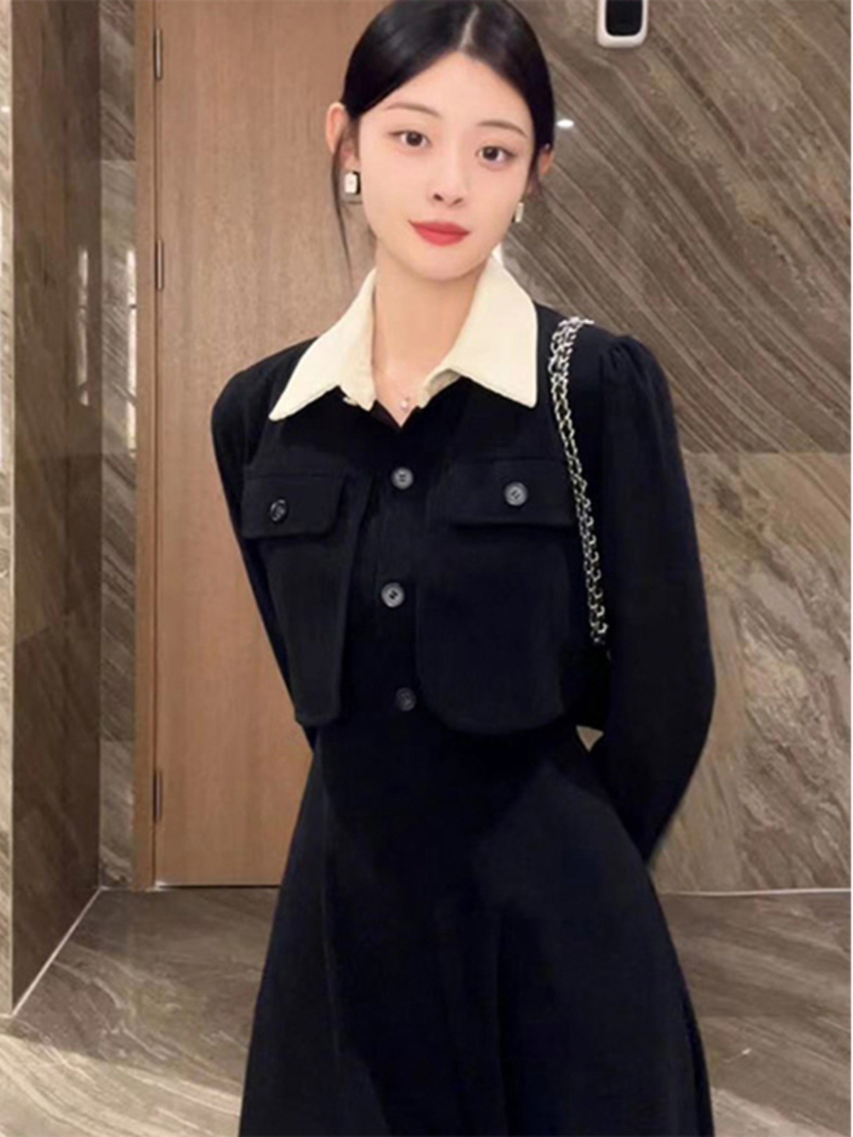 黒の長袖ドレス子供初秋2023新しい小さな香りカレッジスタイル偽2点セットロングスカートのドレープ感