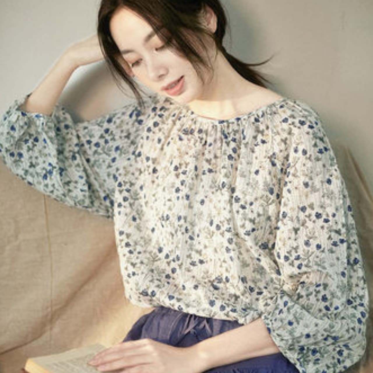 トップス シャツ Tシャツ レディース パフスリーブ 九分袖 ラウンドネック プルオーバー 襟なし 長袖 セクシー かわいい 大人可愛い きれいめ 大人 おしゃれ お洒落 大人女子 こなれ感 上品