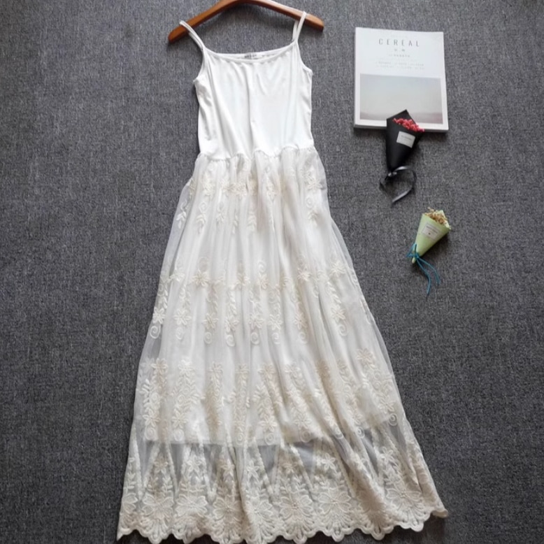 ドレス ワンピース パーティー 演奏会 発表会 ステージ ダンス 衣装 ロング 袖なし ノースリーブ 襟なし プリンセスライン レース ハイウエスト 透け感 薄手 可愛い きれいめ シンプル