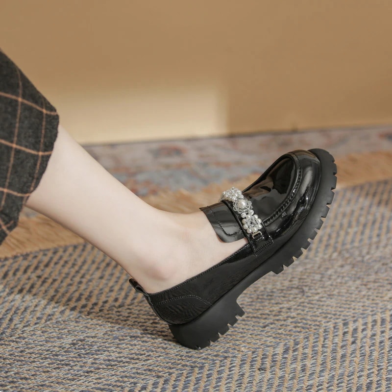 フランス風革靴 フラットシューズ 厚底シューズ パンプス ローファー 可愛い人気 ワンペダル靴