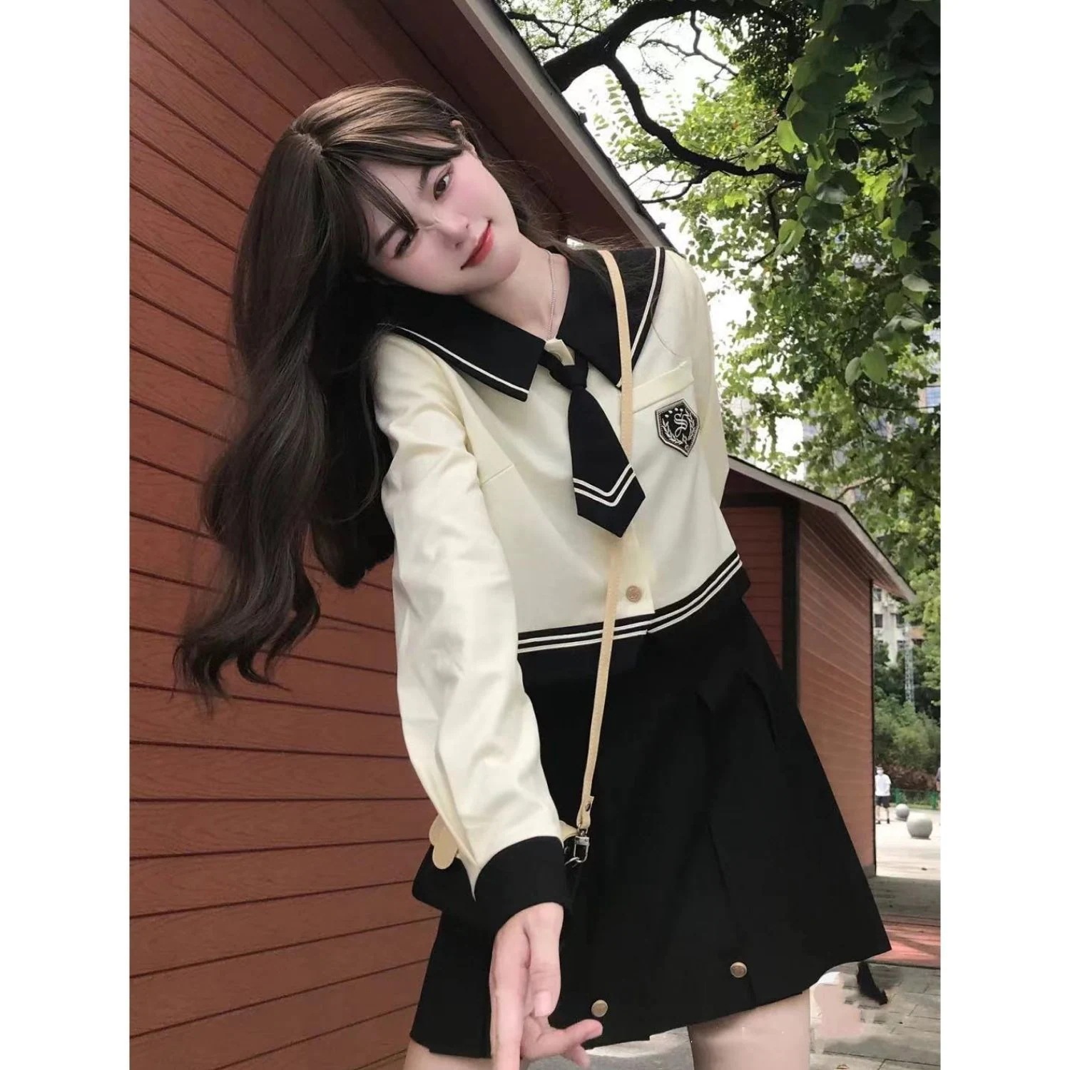 ChuanLiのYiGao韓国のユニフォームスーツのセーラー服プリーツスカートカレッジスタイルのクラ 4,821円