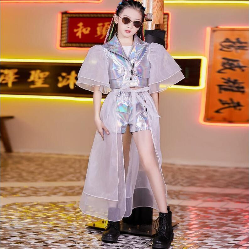 【夏の新品】【出荷が迅速】女の子ダンス衣装　舞台ショー演出服　光沢pu素材ショート丈ジャケット　ミニパンツ　フェイクレザー　取り外し可能のチュール子供ジャズヒップホップダンスウェ
