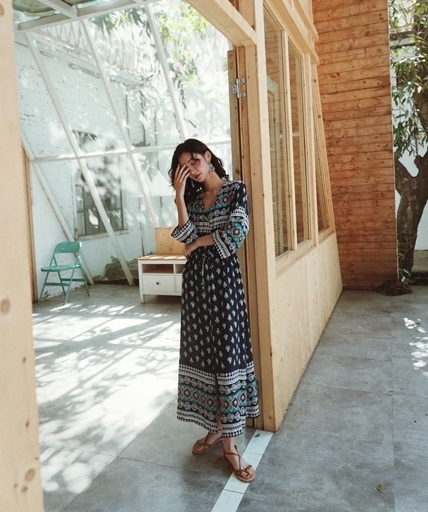 ワンピース レディース 青 紺 ロング マキシ 長袖 7分袖 Vネック ウエストマーク 前開き 大人可愛い カジュアル おしゃれ プリント エスニック アジアン お出かけ リゾート S M L XL