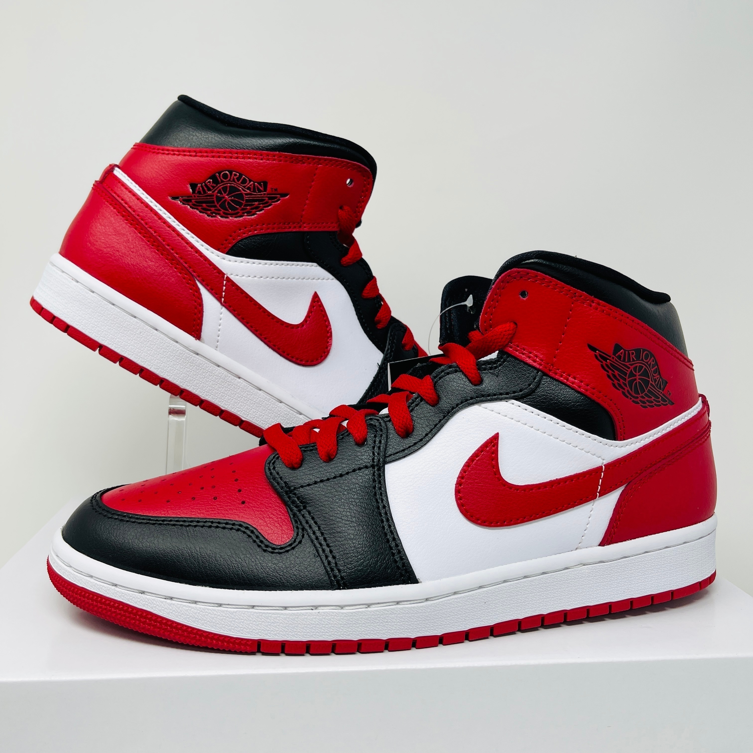 エアジョーダン 1 ミッド AIR JORDAN 1 MID レディース スニーカー BQ6472-079 14,168円