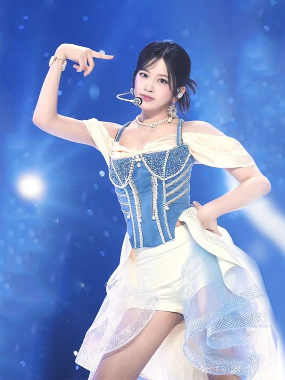 KpopパフォーマンスコスチュームガールグループiveIveSingingAndDancingCostumeTable