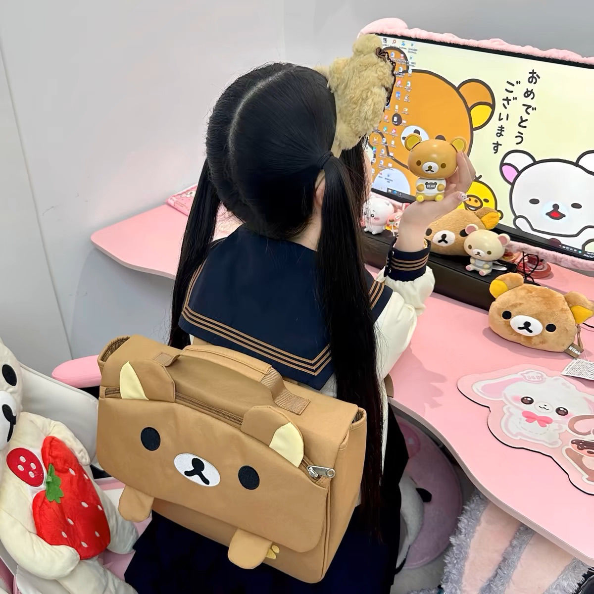 かわいいキャンバスのリラックマの汚れに強い刺繍の肩のリュックサックの制服のカバン 8,197円