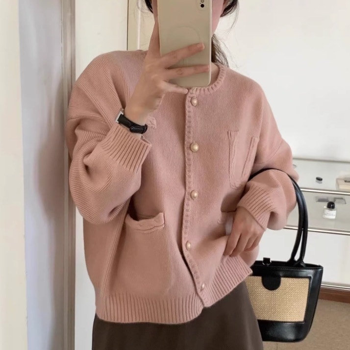 トップス カーディガン 袖あり 長袖 ラウンドネック 大人可愛い きれいめ シンプル カジュアル 大人 上品 おしゃれ お洒落 大人女子 こなれ感 ラフ 秋 冬 2023 10代 20代 30代