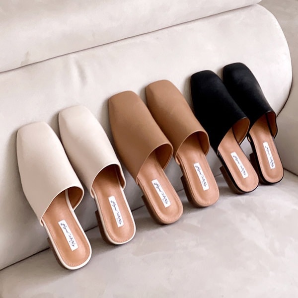 サンダル スクエアトゥ フラット レディース ぺたんこ ペタンコ 黒 ブラック ベージュ アイボリー 歩きやすい カジュアル シンプル スリッパ 靴 婦人靴 韓国