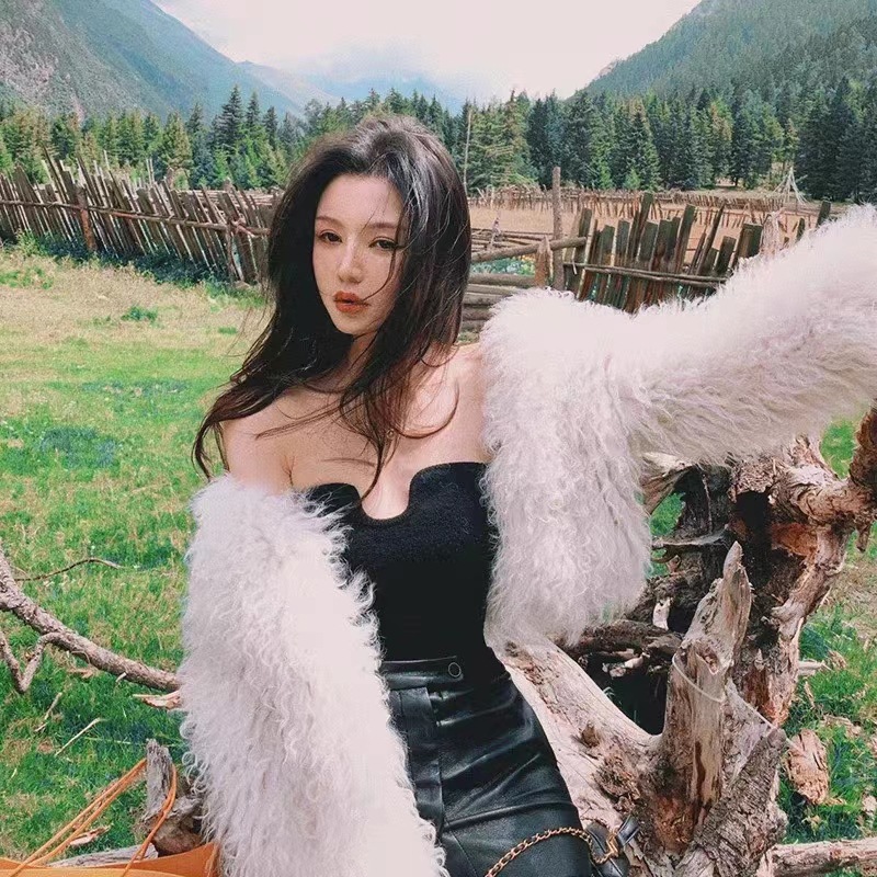 環境に優しいビーチウールジャケットセクシーなホットガール秋と冬のイミテーションファーショートファッショントレンディな人工毛皮トップ女性