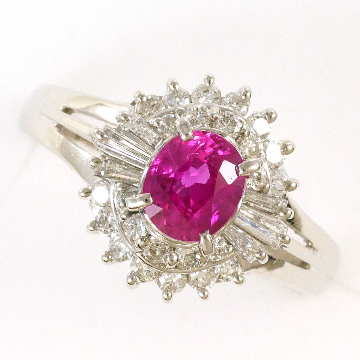 PT900 プラチナ リング・指輪 11号 ルビー 0.68ct ダイヤモンド 0.40ct カード鑑別書 総重量約5.1g 中古