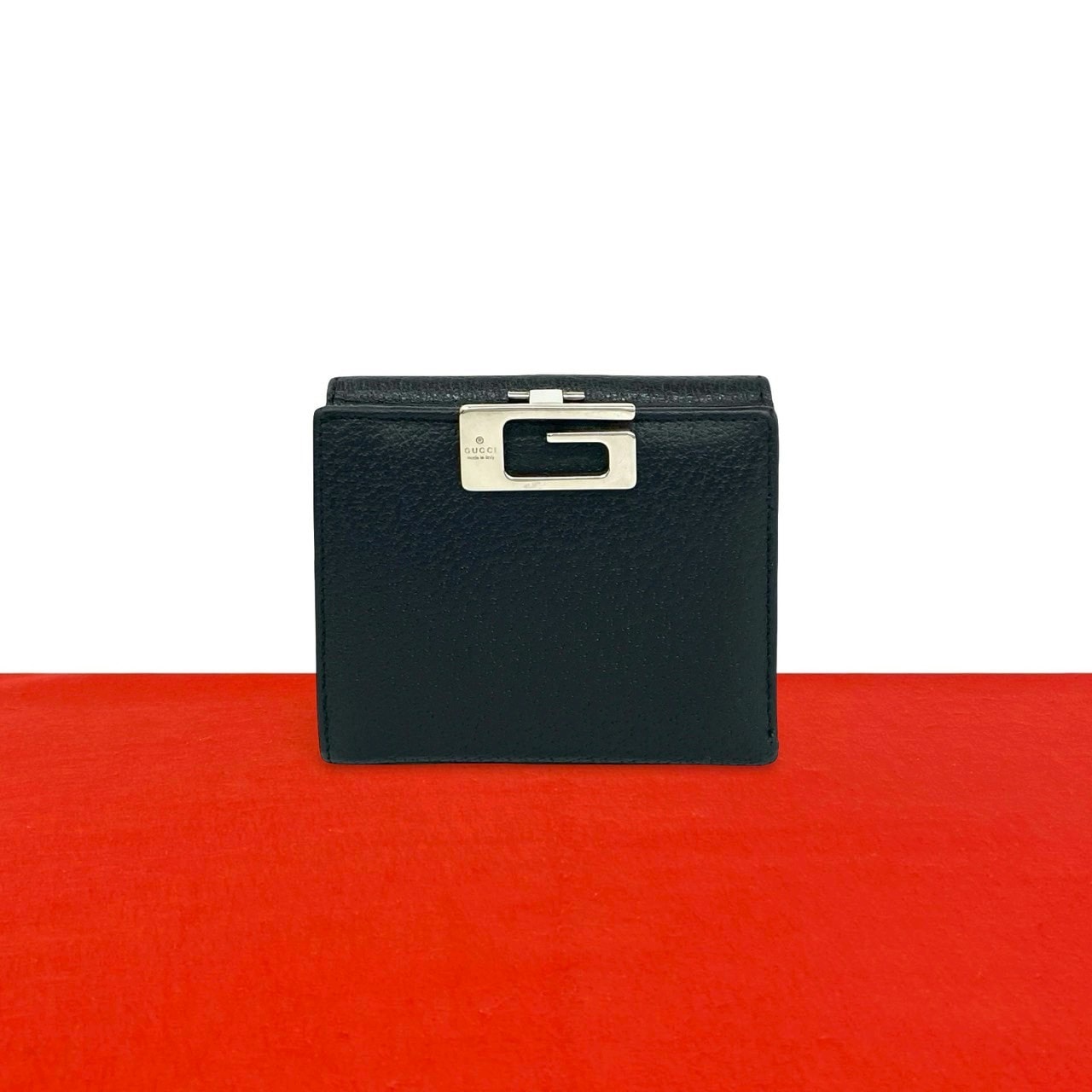 G ロゴ 金具二つ折り財布 レザー ブラック 07652