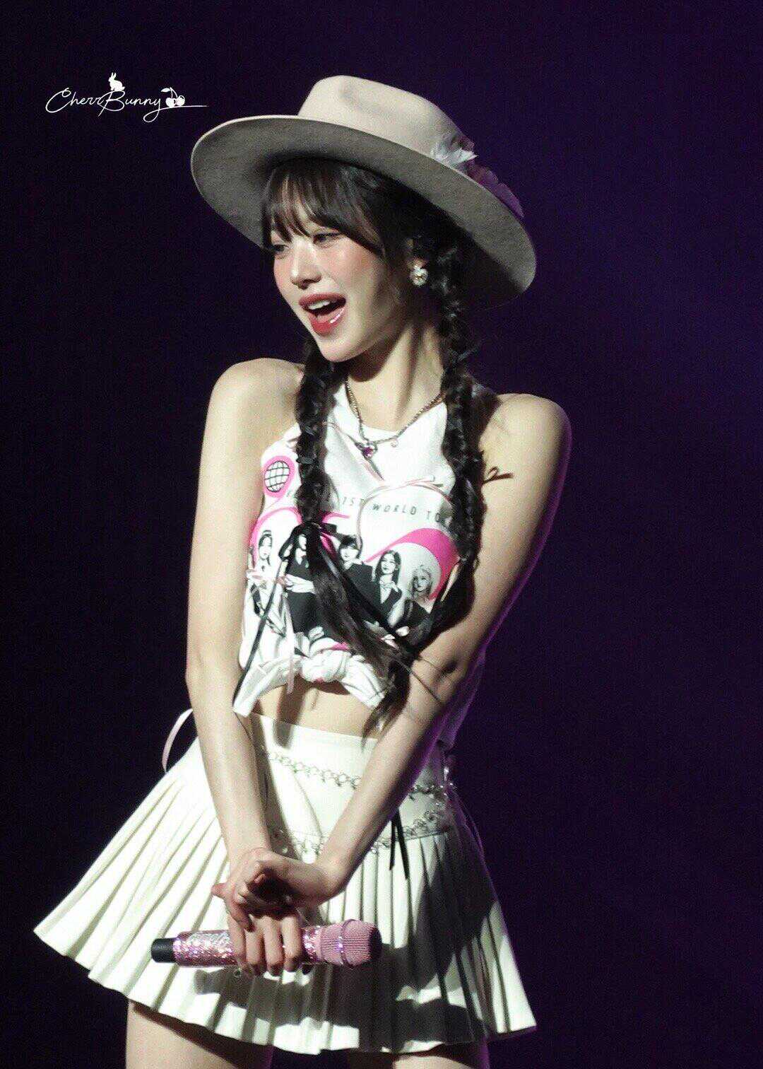 【期間限定 】 張元英のサークルホワイトプリーツショートスカートレディース夏万能ハイウエストスリムaラインスカート2枚購入でカード1パスケース