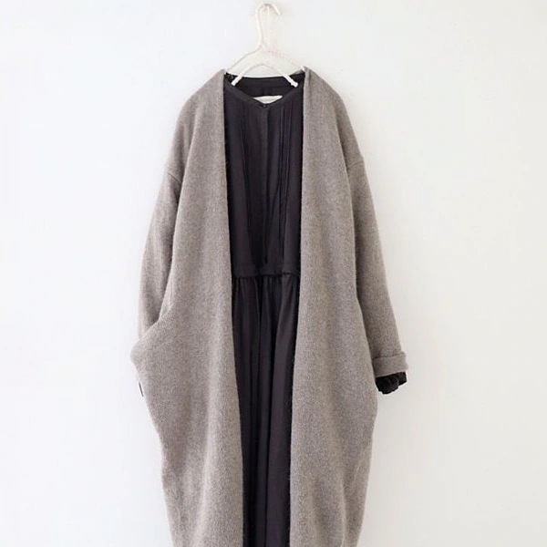 【高レビュー】 おしゃれ度高め上品なシルエットシンプル無地ニットコート