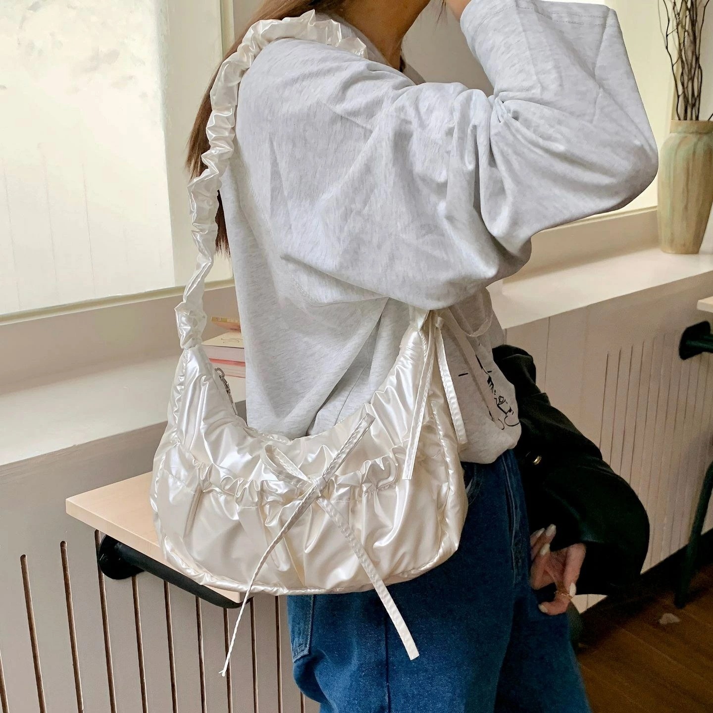 ショルダーバッグ　リボンデザイン (T) 6,384円