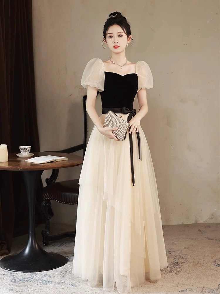 女性のためのイブニングドレス 2024 新しいスタイル宴会気質デザインライト高級ニッチ上級学生主催芸術試験成人式