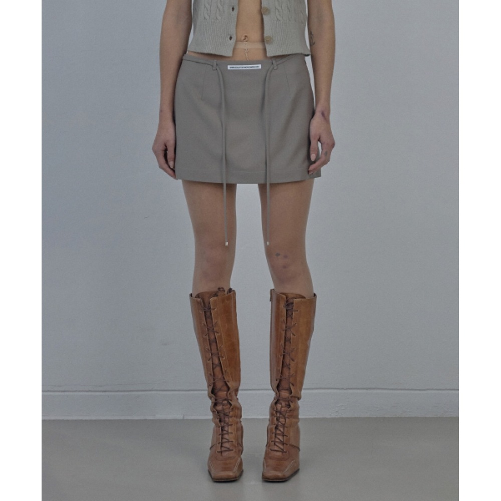 スカルプターゴートゥミニスカートベージュ