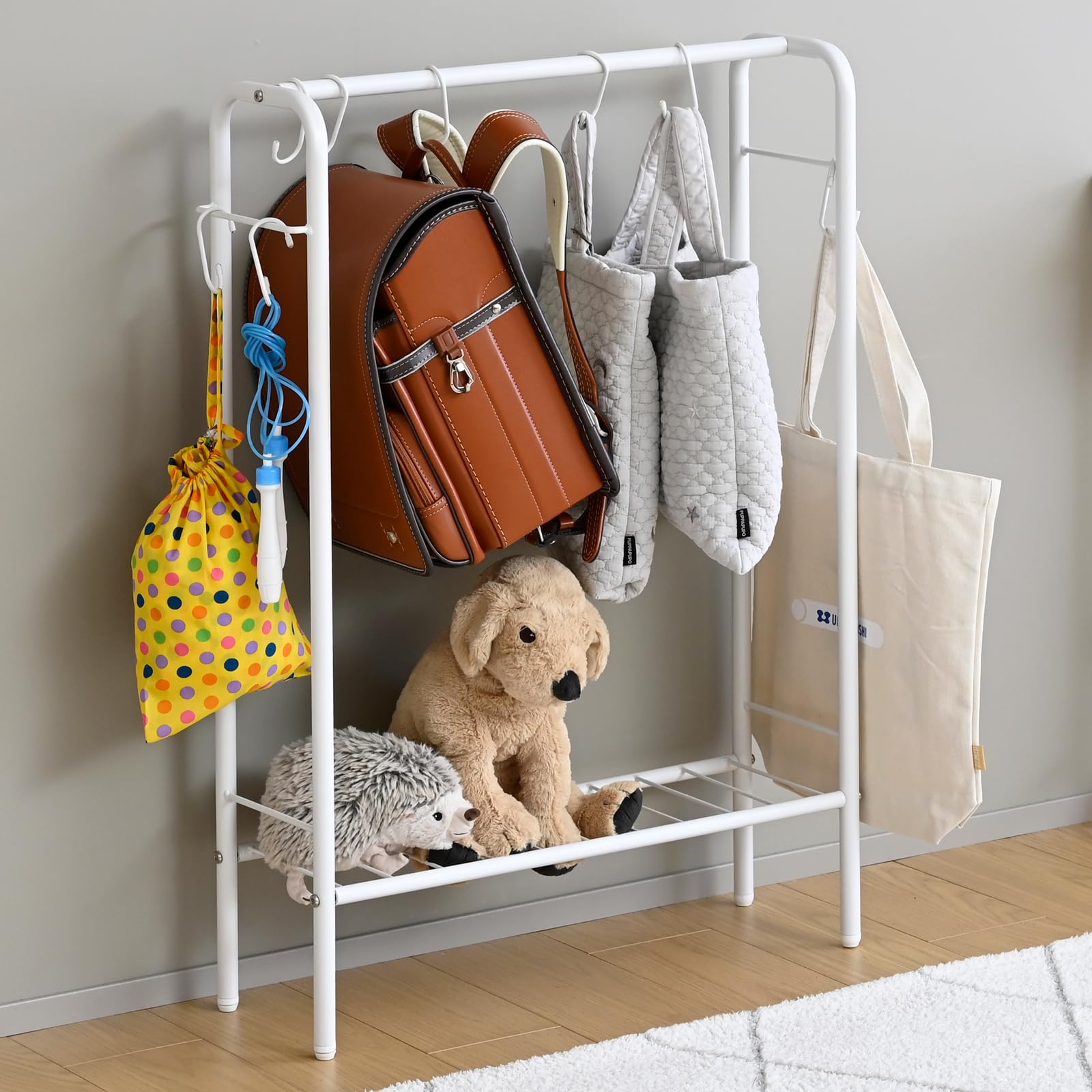全国送料無料 山善(YAMAZEN) ラック カバン収納 吊り下げ バッグ 収納 玄関 バッグ掛け スタンド 収納ラック スリム ハンガーラック ミニ 子供服 幅62.5×奥行20×高さ90cm 組立
