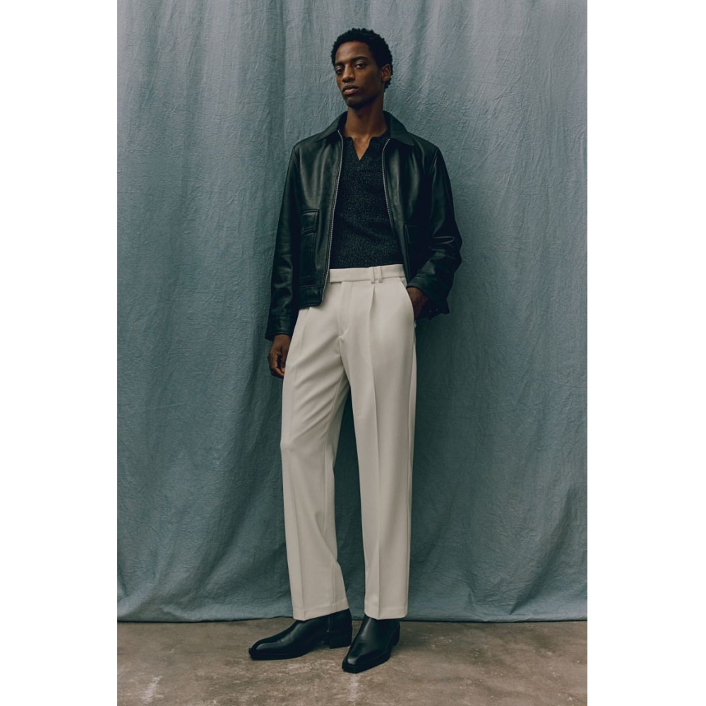 H&M リラックスフィットクリスレッグパンツホワイト