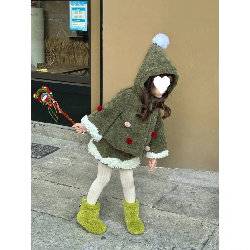 女の子のクリスマスグリーンスーツ秋冬の赤ちゃん保温連帽マントコートスカート2枚セット