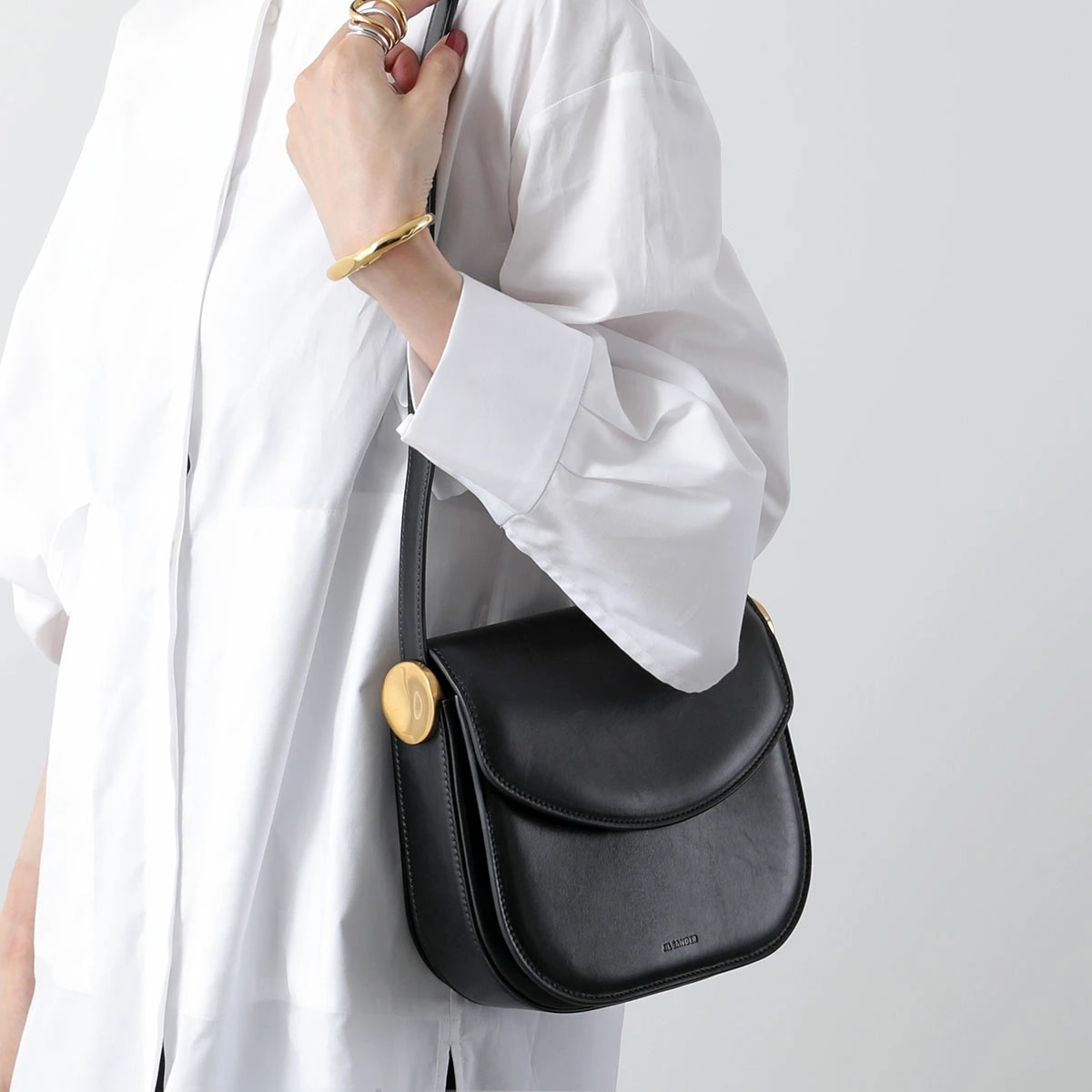 JIL SANDER ジルサンダー ショルダーバッグ COIN CROSSBODY MD コイン J07WG0055 P6569 レディース クロスボディ エンボスロゴ ミディアム 鞄 001/BL